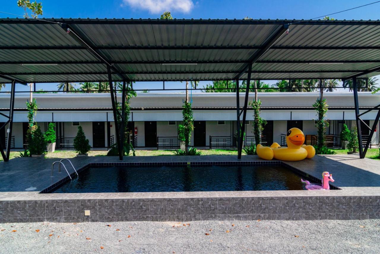 Oyo 533 Runya Poolvilla Prachuap Khiri Khan Exterior foto